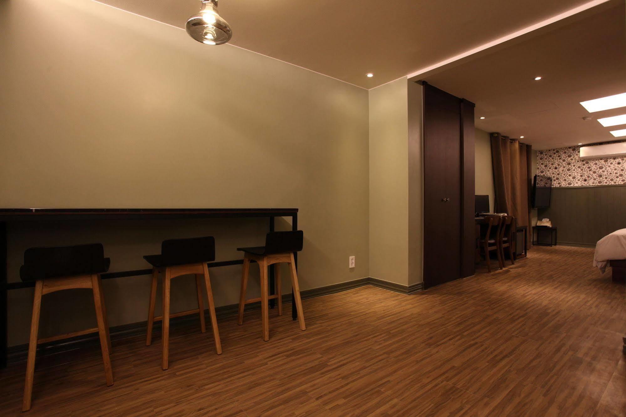 Lin Hotel Seoel Buitenkant foto