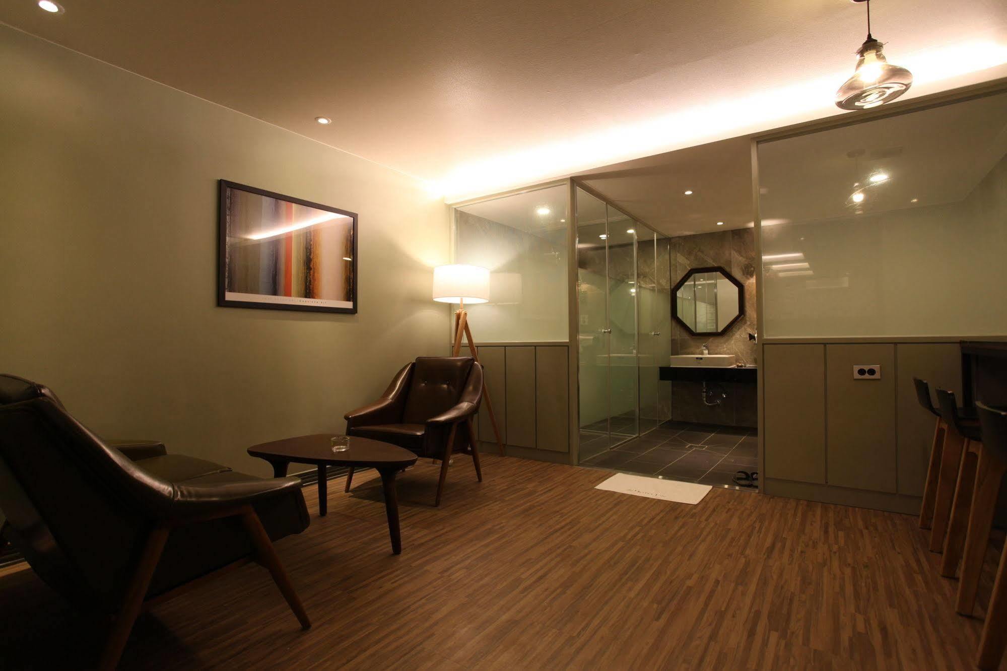 Lin Hotel Seoel Buitenkant foto