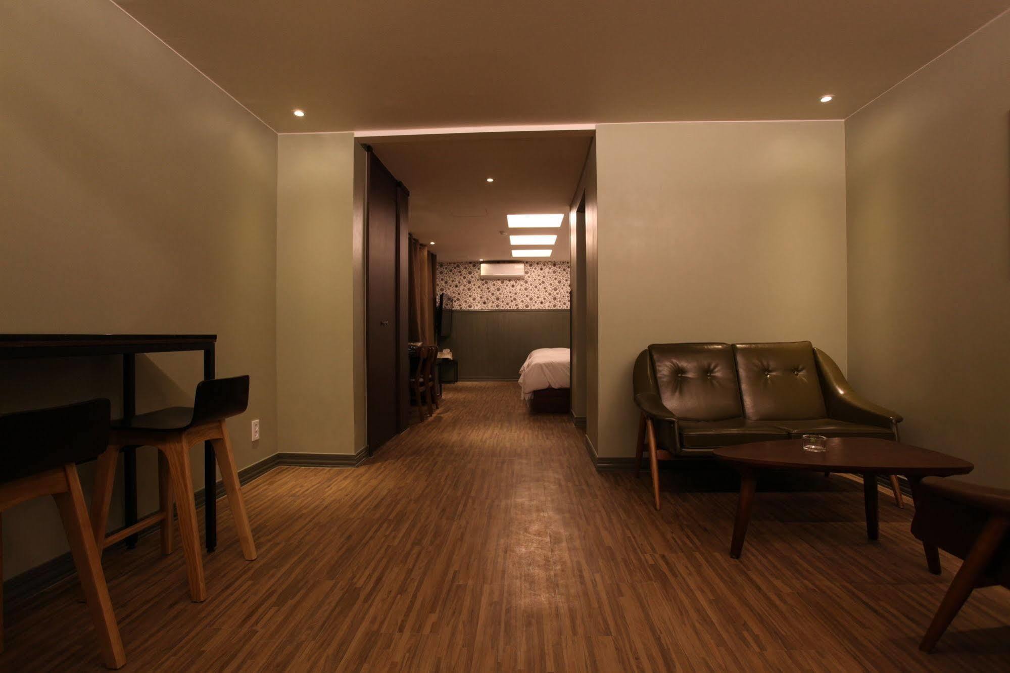 Lin Hotel Seoel Buitenkant foto